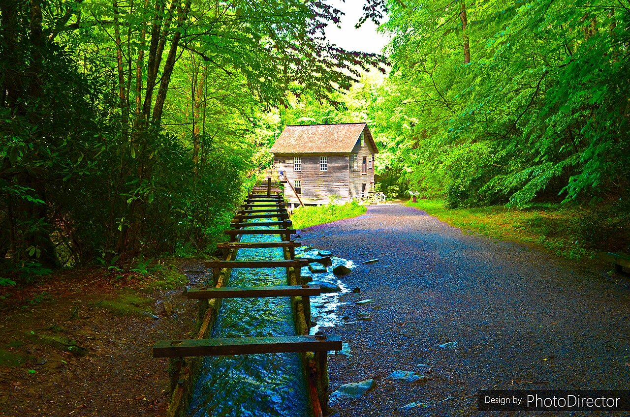 The long wooden flume leading to Mingus Mill.