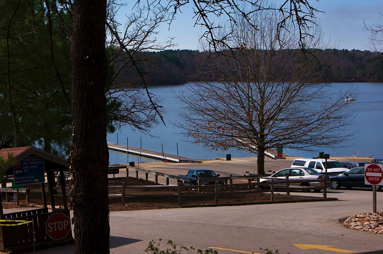 Lake Wheeler and its boat landing near Raleigh in winter.